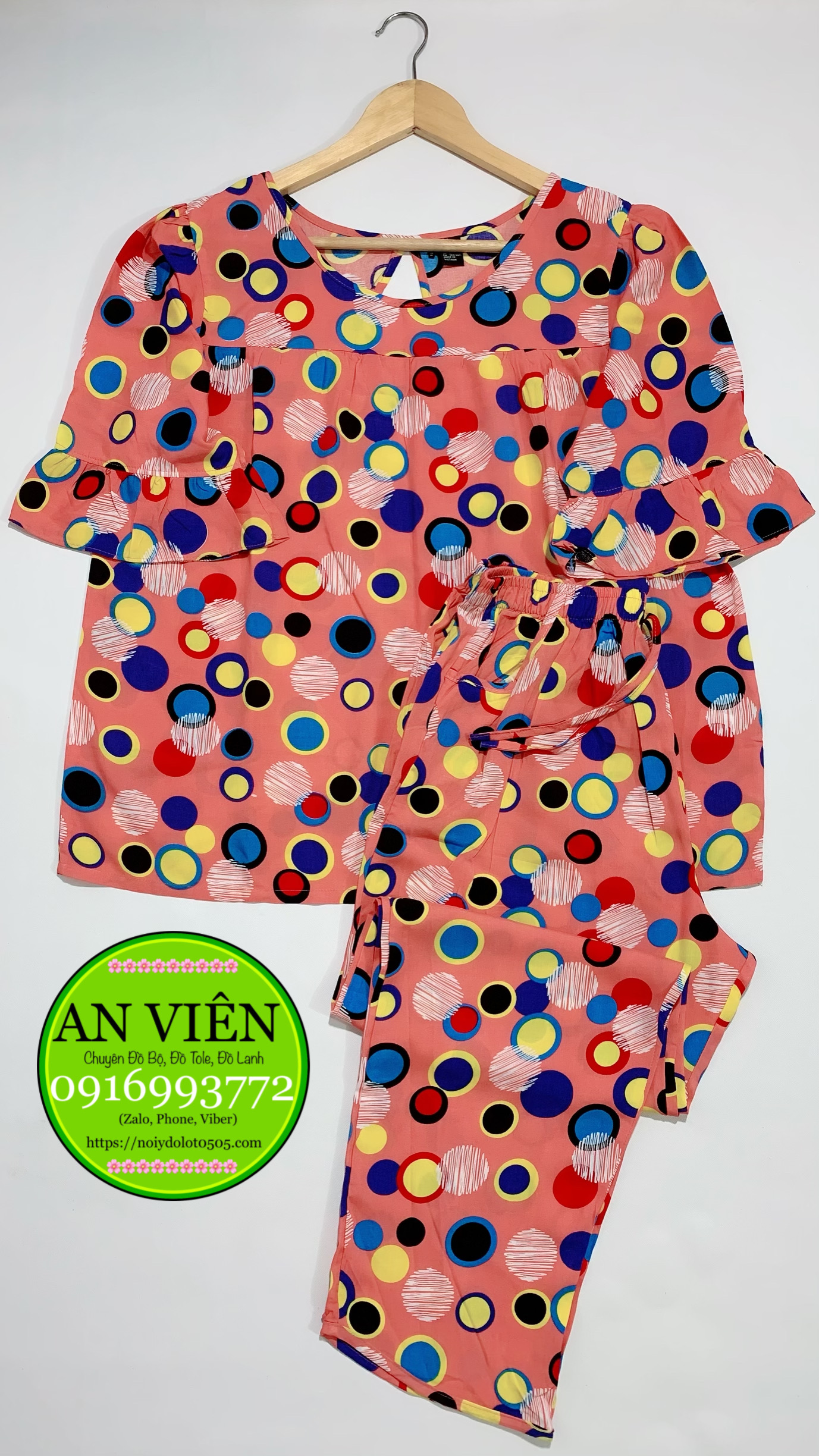 5D60C529-93BE-4D39-98AD-4B4C4101A3B5